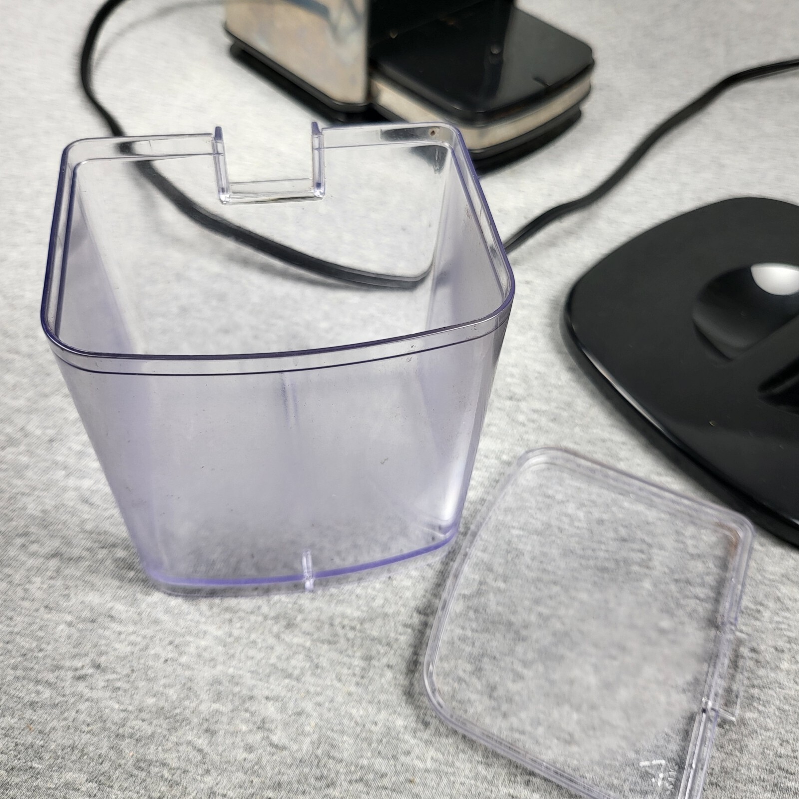 Cuisinart Burr Mill Coffee Bean Grinder CCM16SA Cleaned Tested Works