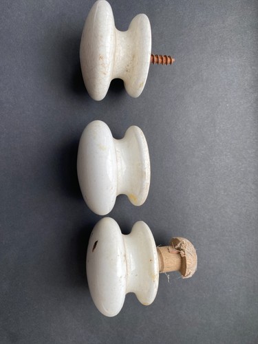 Victorian white ceramic door handles cupboard knobs vintage chest drawers - Picture 3 of 14