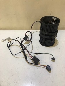 GENUINE VAUXHALL VIVARO RENAULT TRAFIC GENUINE Vauxhall Vivaro A Blower motor