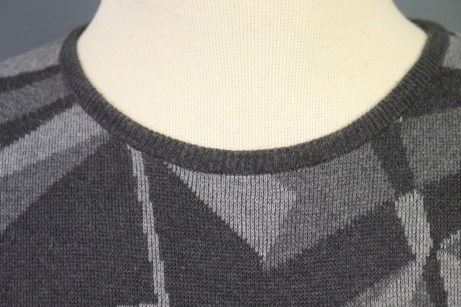 Edwin Gray Crew Neck Diamond Pattern Relaxed Swea… - image 6