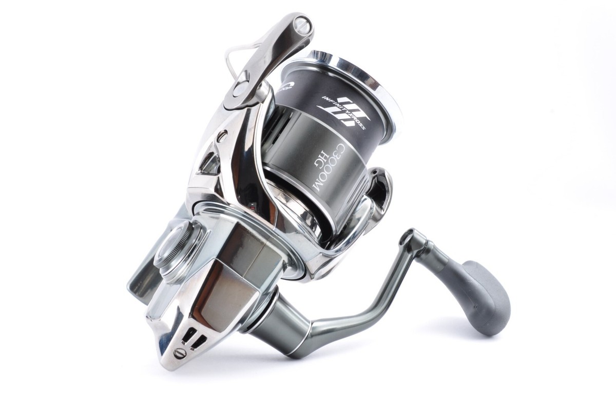 リール SHIMANO 22STELLA C3000MHG s-l400.jpg