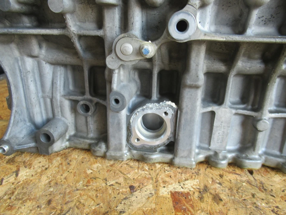 Conjunto de bloque de motor BMW E90 E91 E92 E93 E88 E82 N52 OEM 328I 128I Foto 3 de 4