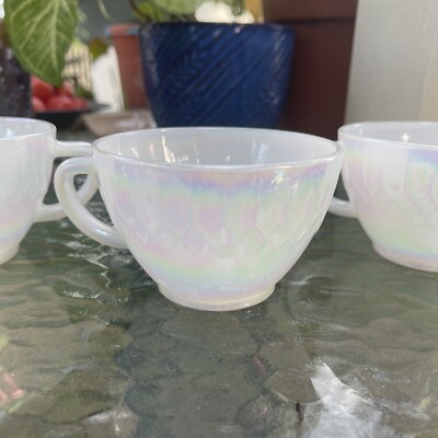 Three  Federal Glass Moonglow Diamond Point Iridescent Coffee Tea Cup Excellent