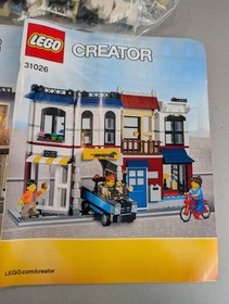 Retired and Complete Set: 3 in 1 LEGO CREATOR: Bike Shop & Cafe (31026)