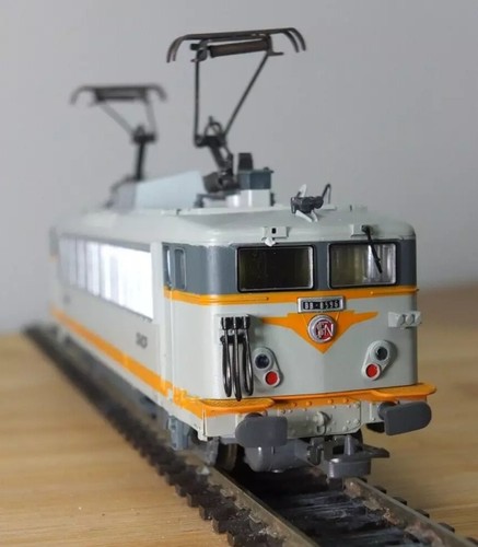 Lima 208176L Spur HO SNCF BB 8500 Elektrolokomotive in grauer "Beton"-Lackierung | Zustand: Used