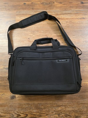 Samsonite Universal 15.6'' Classic 2 Notebook Laptop Carrying Case Black