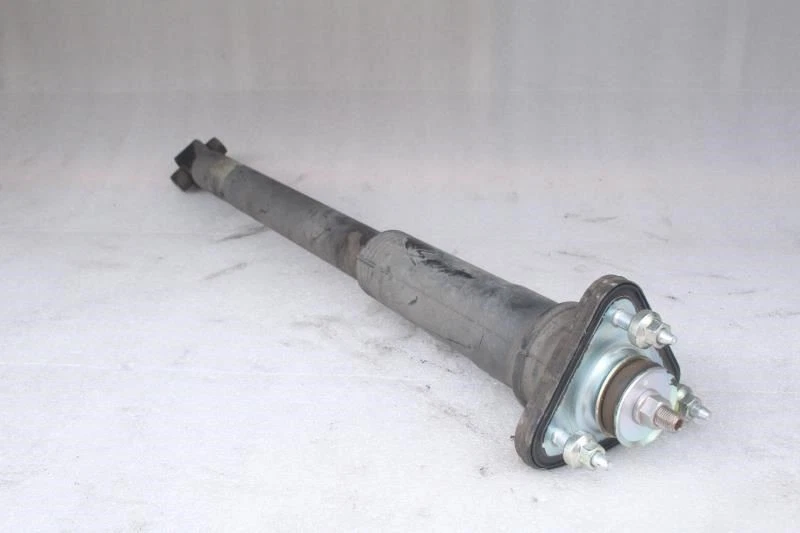 Amortiguador trasero Lexus IS250 F 2014 2015 sedán deportivo tracción trasera 48530-53310 Foto 2 de 4