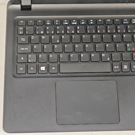 Acer Aspire ES1-523-223P Laptop - E1-7010, Radeon R2, 4GB RAM, No SSD, 15.6" HD - Image 3 of 4