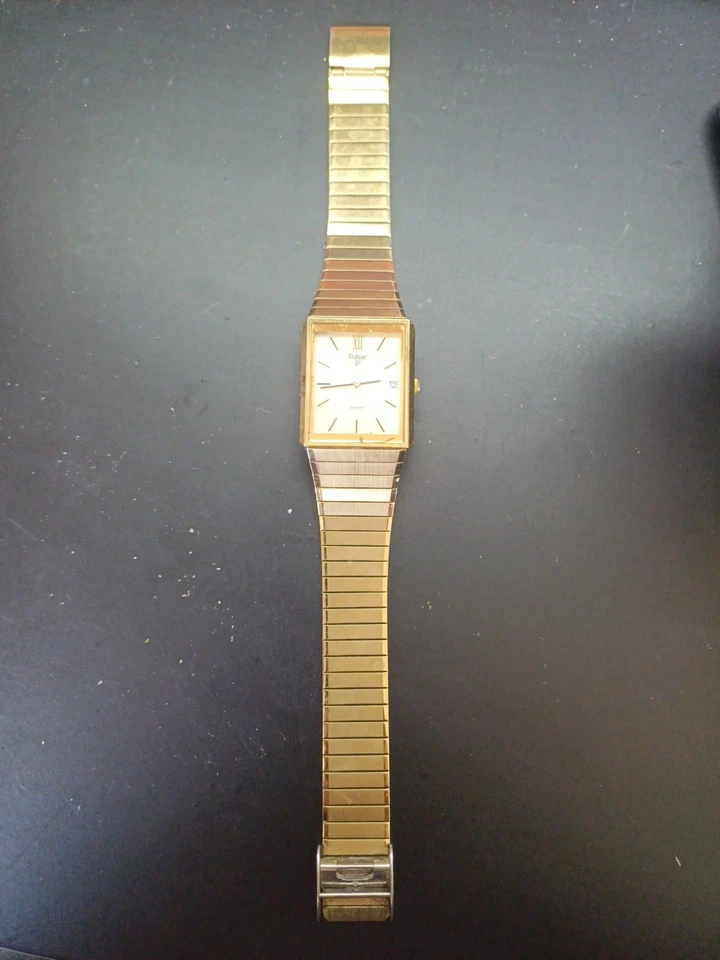 Vintage Pulsar Y102-5099 Gold Tone Gents Watch. - image 3 of 4