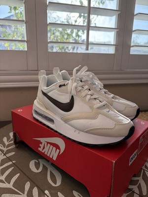 Size 6.5 - Nike Air Max Dawn