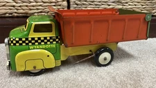 Vintage WYANDOTTE Pressed Steel Dump Truck 10 1/2" Metal Wheels & Dump Handle