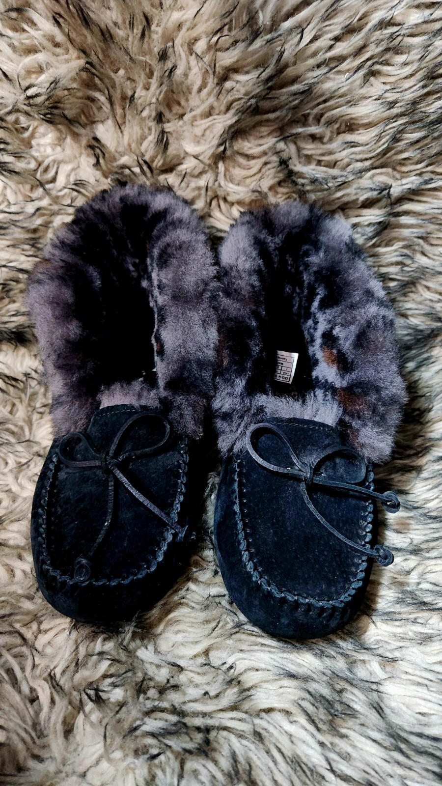 UGG Alena Slippers, Size 7 (RARE!) image 7