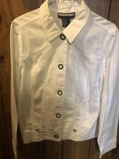 REQUIREMENTS SIZE MEDIUM COTTON SPANDEX-STRETCH-BUTTON FRONT WHITE JACKET EUC