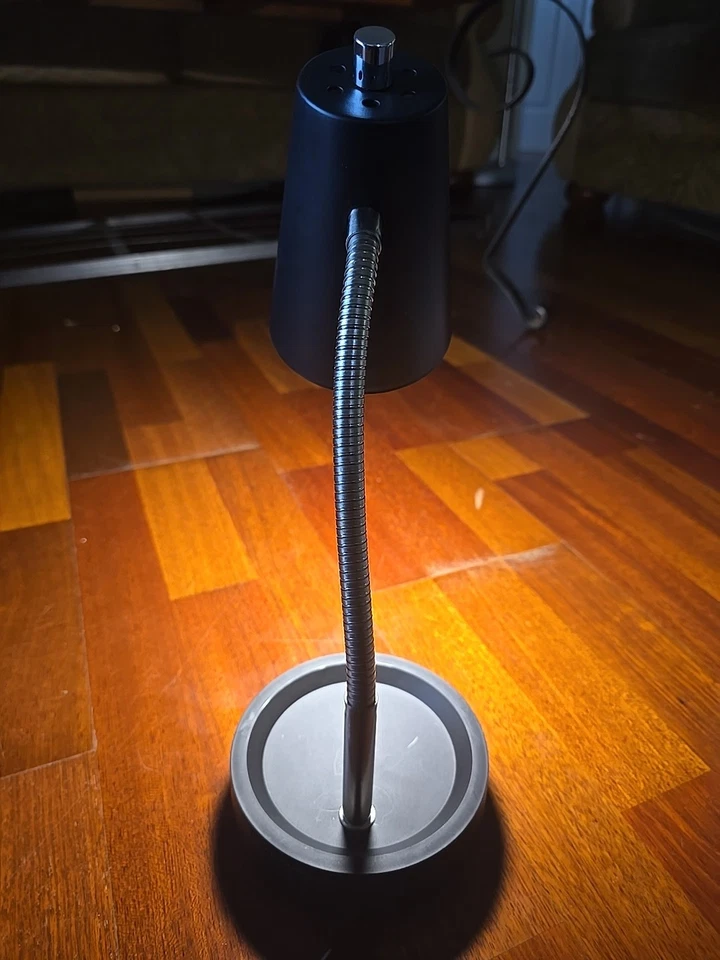  Lámpara de escritorio LED con base de toma de CA negro mate Foto 3 de 4