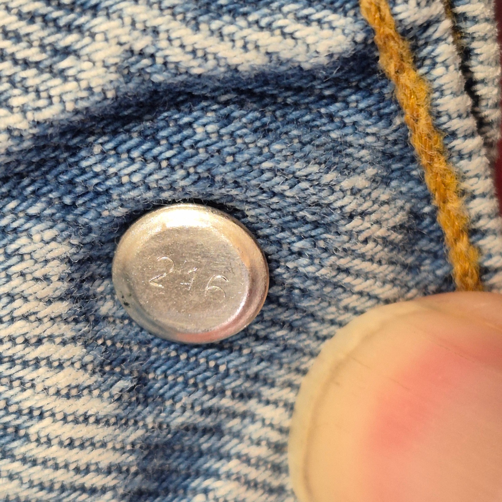 VTG LEVIS 550 JEANS RELAXED FIT TAPERED LEG SIXE 8 MEDIUM 28x30 MADE IN CANADA thumbnail 10