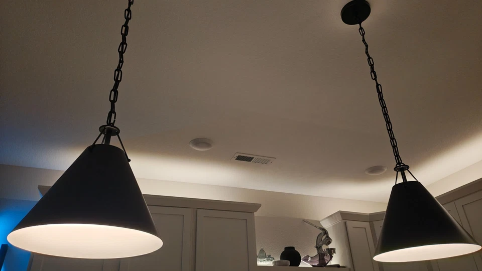 Crystorama Xavier XAV-B8301-MK - Luces Colgantes en Negro (Juego de 2) (Usado) Foto 4 de 4