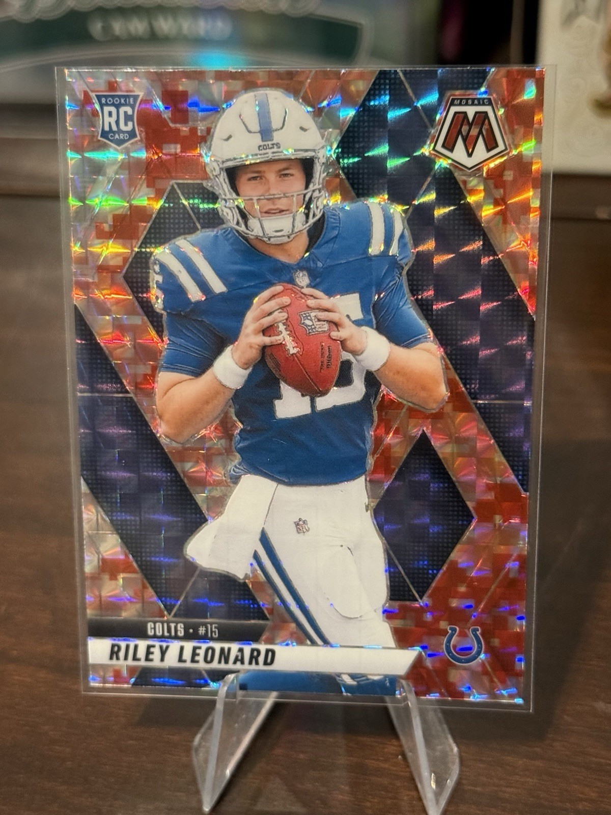 ✨2025 Panini Mosaic Riley Leonard Mosaic Camo Red RC #372 Colts Rookie