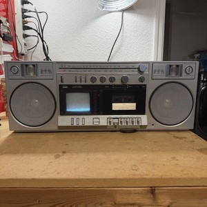 Montgomery Ward (GEN 3998) Vintage Boombox / Ghetto Blaster (1983) TV/Radio/Tape