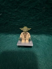 LEGO Star Wars Yoda Figure