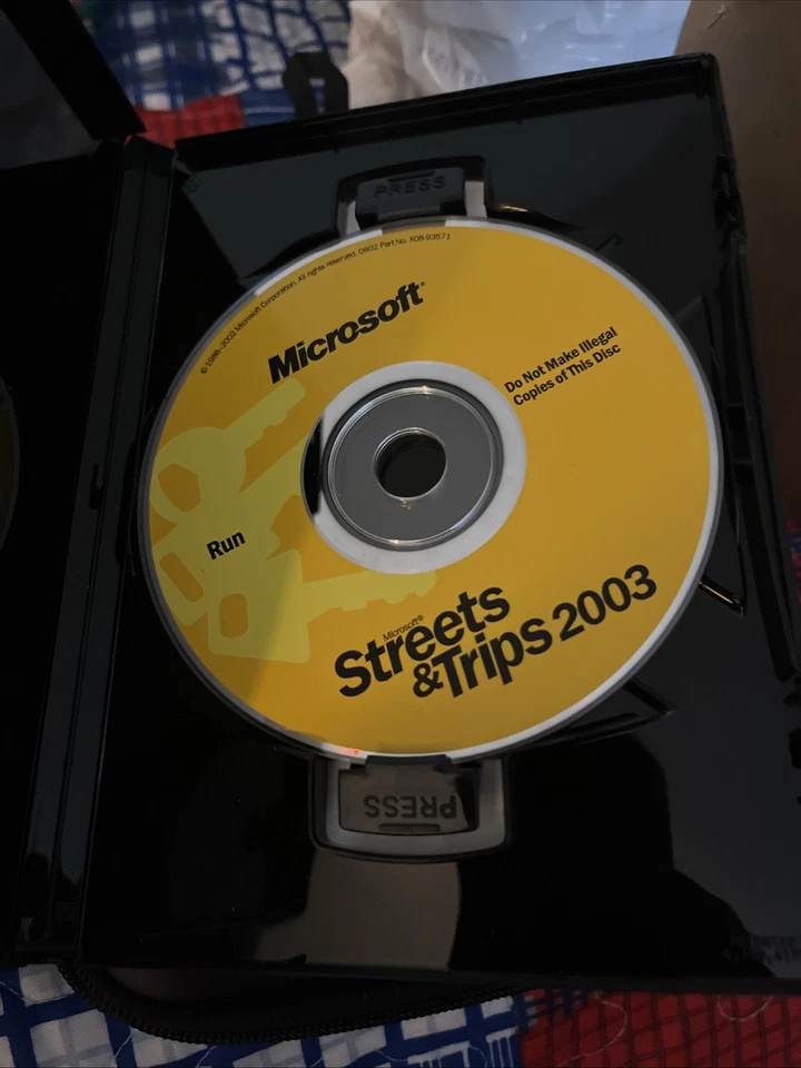 MICROSOFT Streets and Trips 2003 Software 2 CD Set for Windows XP 2000 ME 98 NT - Image 3 of 4