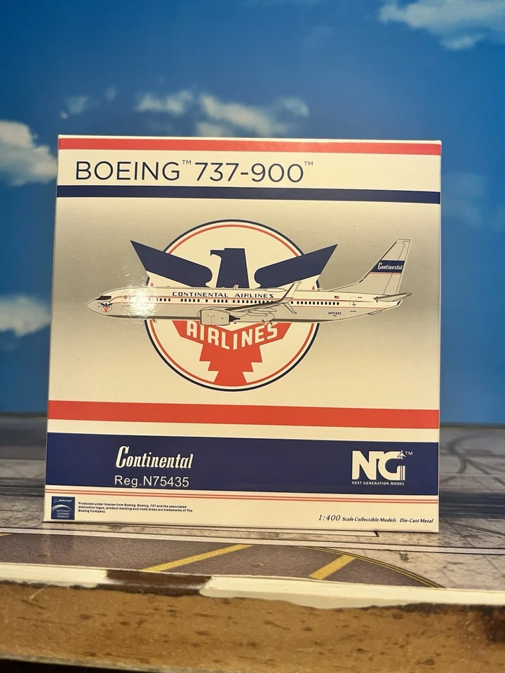 NG Model 1:400 Continental 737-900 N75435 Retro Livery Boeing B737-900 United - Image 4 of 4