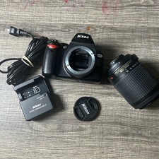 Nikon D60 DSLR Camera w/ AF-S DX 55-200mm VR Lens Charger and Battery Tested