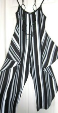 URBAN MIST ONE SIZE  LAGENLOOK JUMPSUIT  BALLOON STYLE  BLACK /WHITE  BNWT