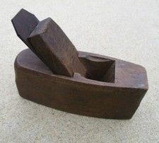 Traditional Wooden Smoothing Plane - Woodworkers/Carpenters Tool   Vintage Retro