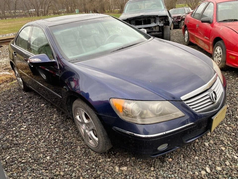 Sello guardabarros delantero derecho Acura RL 2005-2008 P/N 74105-SJA-A0 PIEZA OEM HONDA Foto 4 de 4