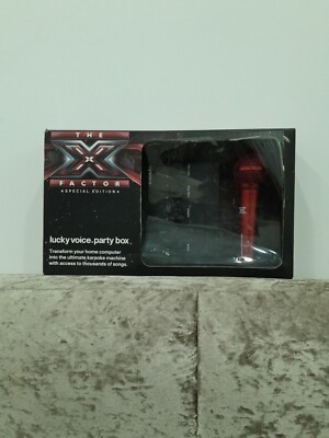 The X Factor Special Edition Lucky Voice Party Box Karaoke Anlage - rotes Mikrofon