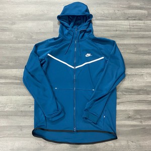 nike tech icon windrunner