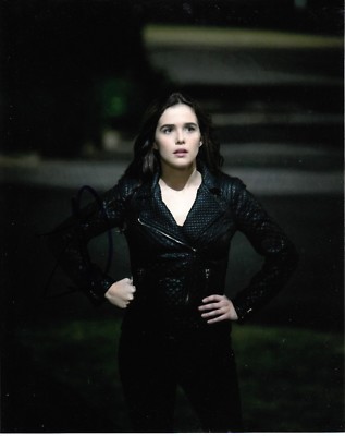 ZOEY DEUTCH SIGNED PHOTO SEXY VAMPIRE ACADEMY (3)