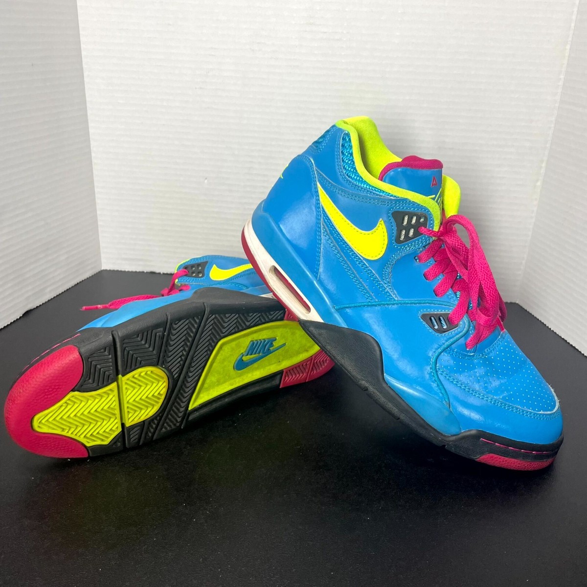 Vintage Nike Air Flight 89 London 2012. Size 9 / 42.5 EU Vintage Nike Air Flight 89 London 2012. Size 9 / 42.5 EU