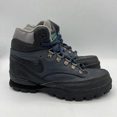 womens nike work boots