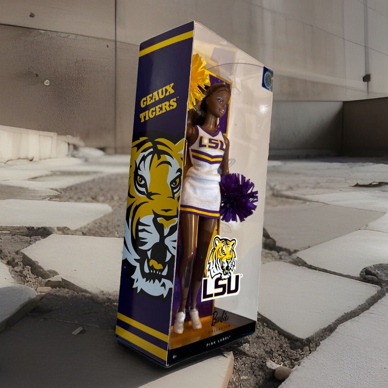 LSU Barbie African-American Collector Pink Label Cheerleader Doll Mattel W3458🟡