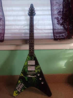 Paper Jamz Green Dragon Instant Rock Star Guitar Plays School's Out For Summer
