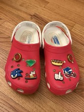 Crocs Sonic Hedgehog Clogs Big Kids J4 Red Fit Women 6 SEGA Gamer Jibbitz Charms