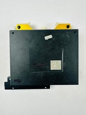 Intel SL4HD Pentium III Xeon Processor with Foxconn 179616-003 Heatsink