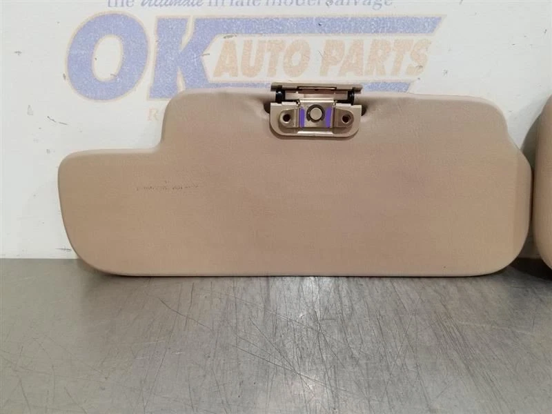 01 2001 LEXUS LX470 СОЛНЦЕЗАЩИТНЫЙ КОЗЫРЕК ПРАВЫЙ ПАССАЖИРСКИЙ ЖЕЛТОВАТО-КОРИЧНЕВЫЙ - Изображение 3 из 4