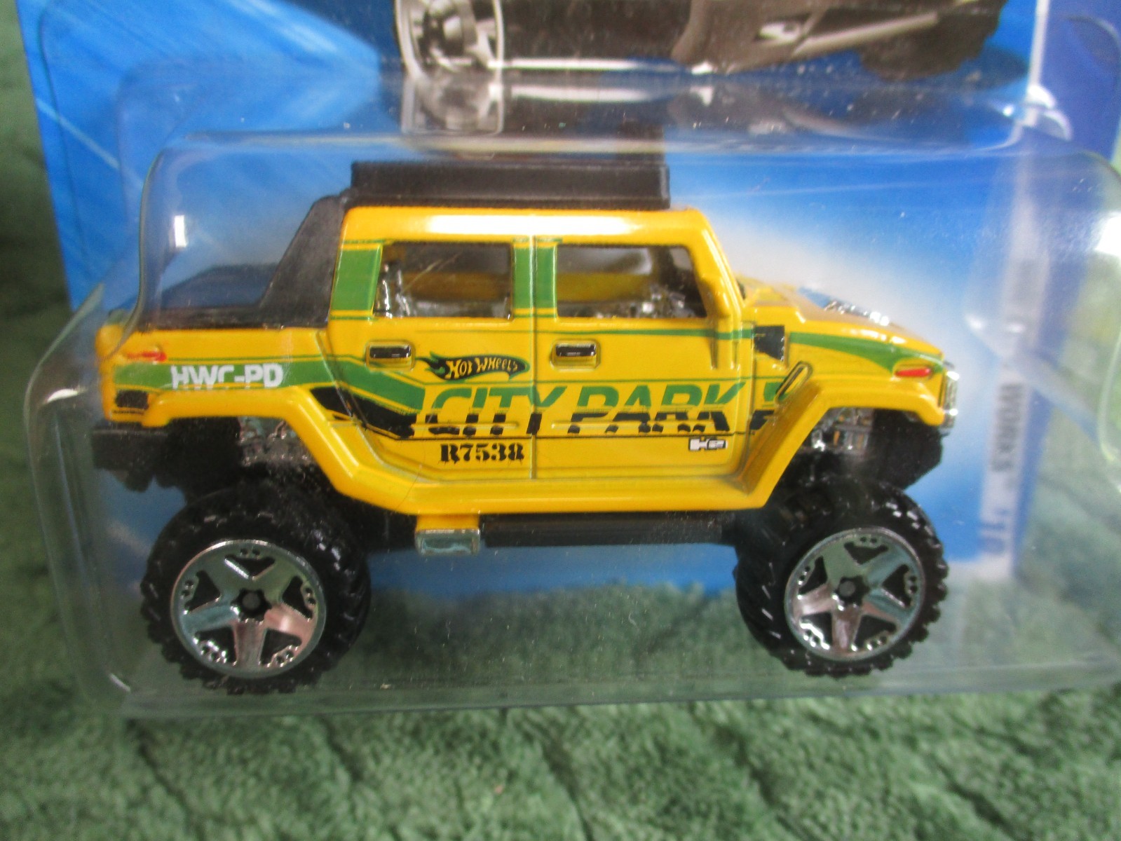 Hot Wheels City Works  Hummer H2 -Factory 2010 Set