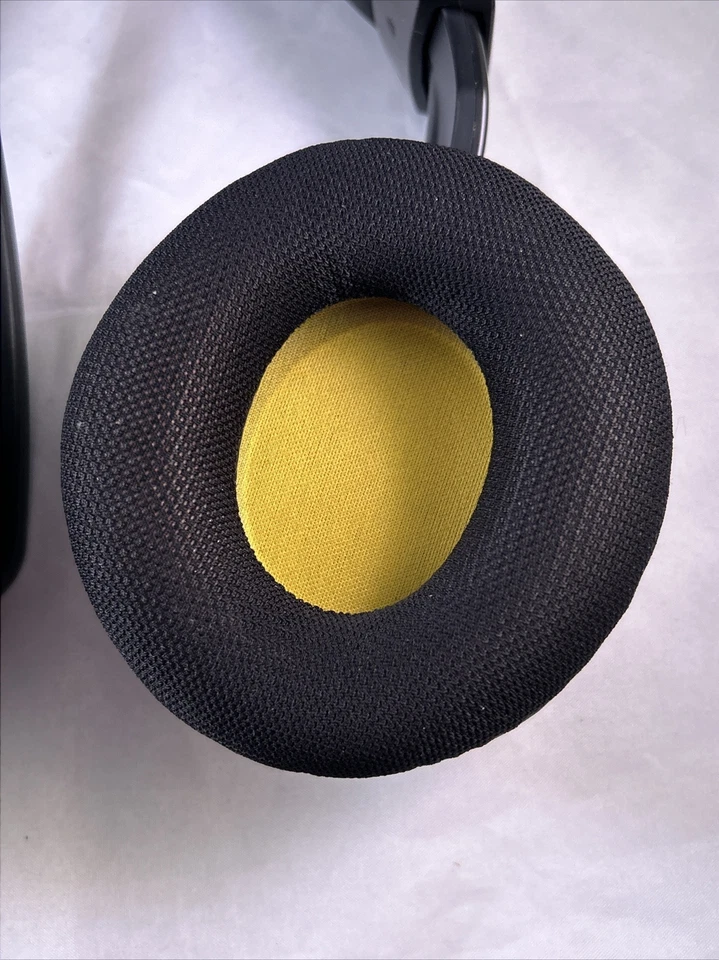 Corsair Gaming H2100 Wireless Dolby 7.1 Gaming Headset Black/Yellow - Image 4 of 4