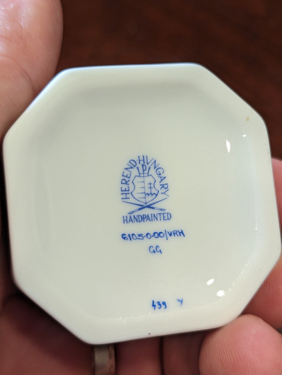 Vienna Rose / Vieille Rose de Herend (Habsbourg Rose