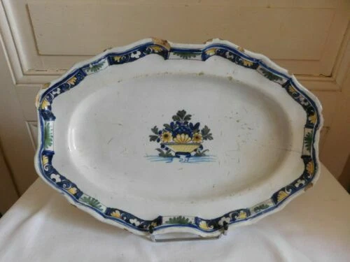 Plats arts de la table, cuisine du XIXe siècle et avant en faïence