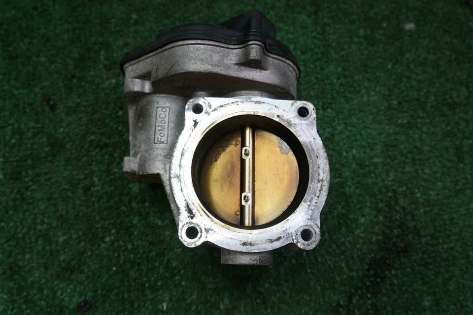 2011 FORD TAURUS 3.5 Throttle Body OEM 10166C108Q - Image 3 of 4