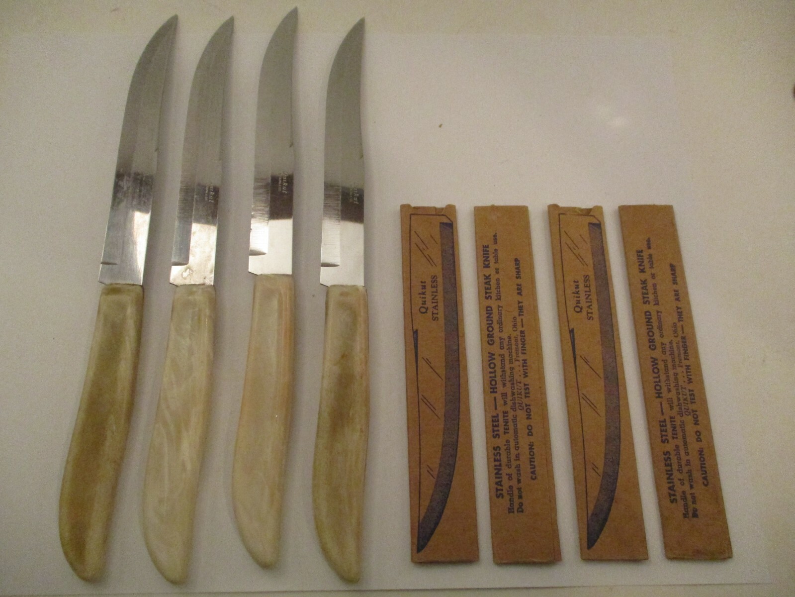 Lot 4 Vintage Quikut Hollow Ground Steak Knives Tenite Handle Stainless