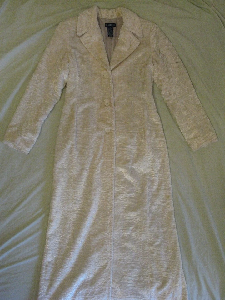 Jaqueta maxi casaco Bebe falsa persa cordeiro marfim pérola tamanho P RARA E linda!