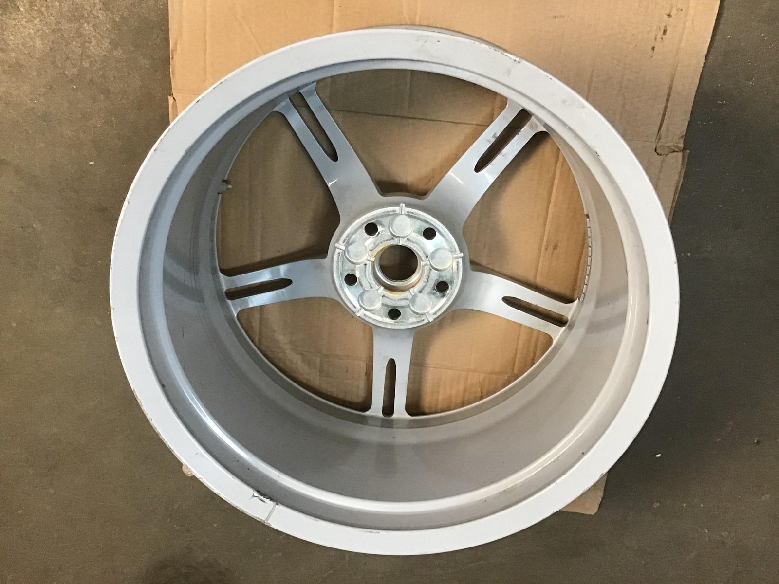 McLaren 650S 2015 Front Wheel Rim 19X8.5 Size 19 Inch 15-17 :A