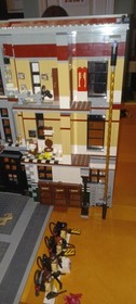 LEGO Ghostbusters Firehouse Headquarters 75837 and Ecto 1 21108