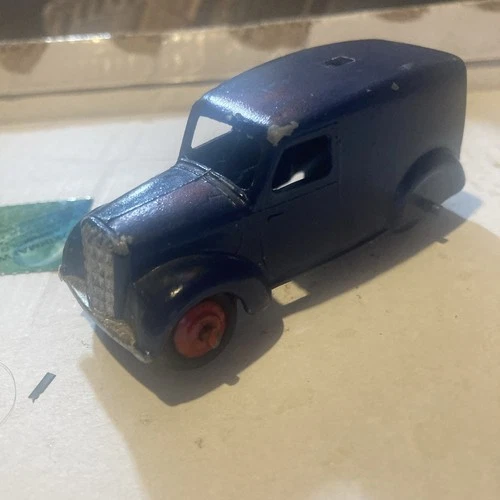 Vintage 1950s Dinky Toys Loudspeaker Van No 492
