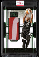 2025 Panini One and One WNBA Memorabilia Emerald Jewell Loyd #/5